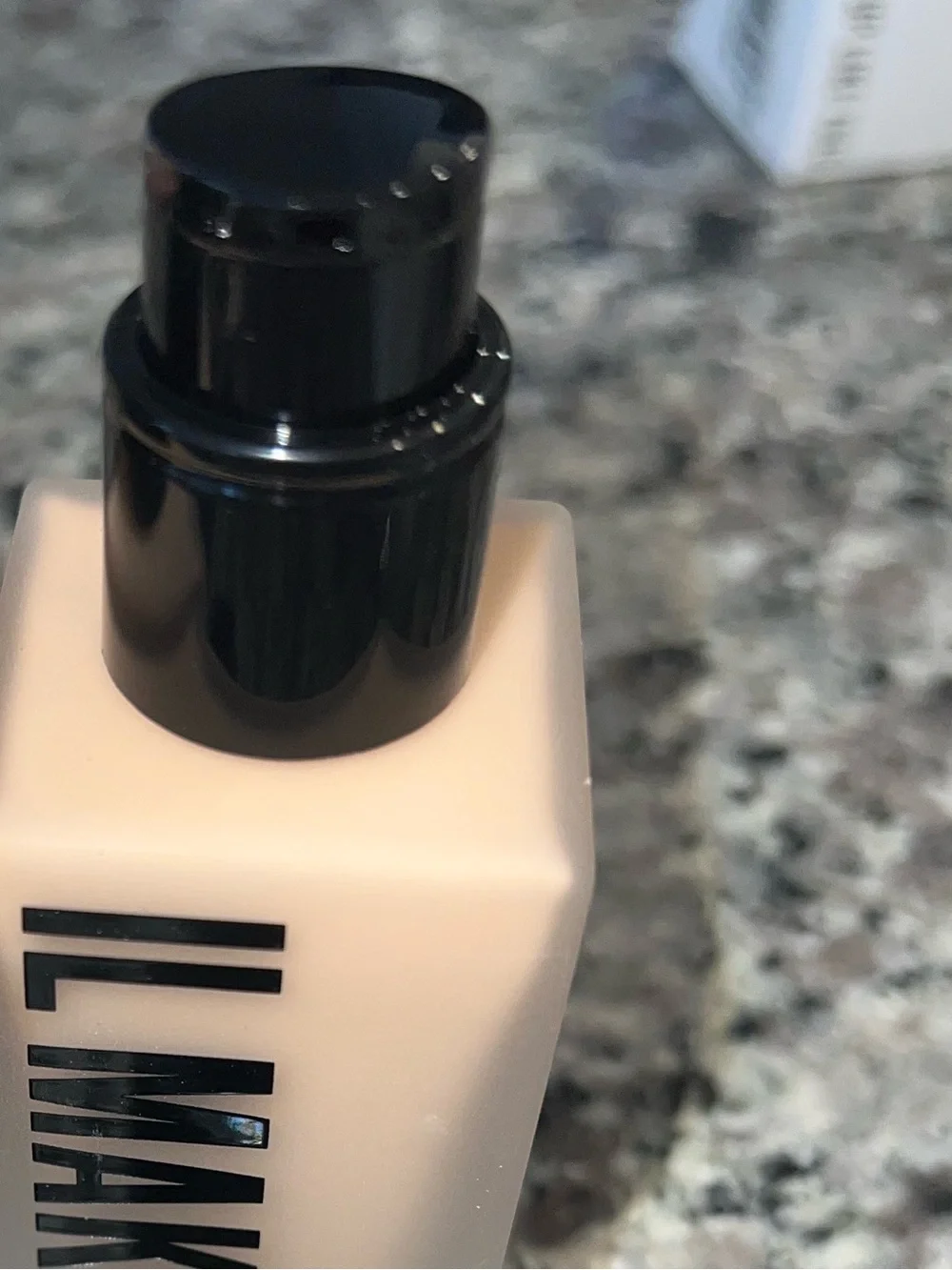 IL MAKIAGE Woke Up Like This Series Liquid Foundation 35 30ml